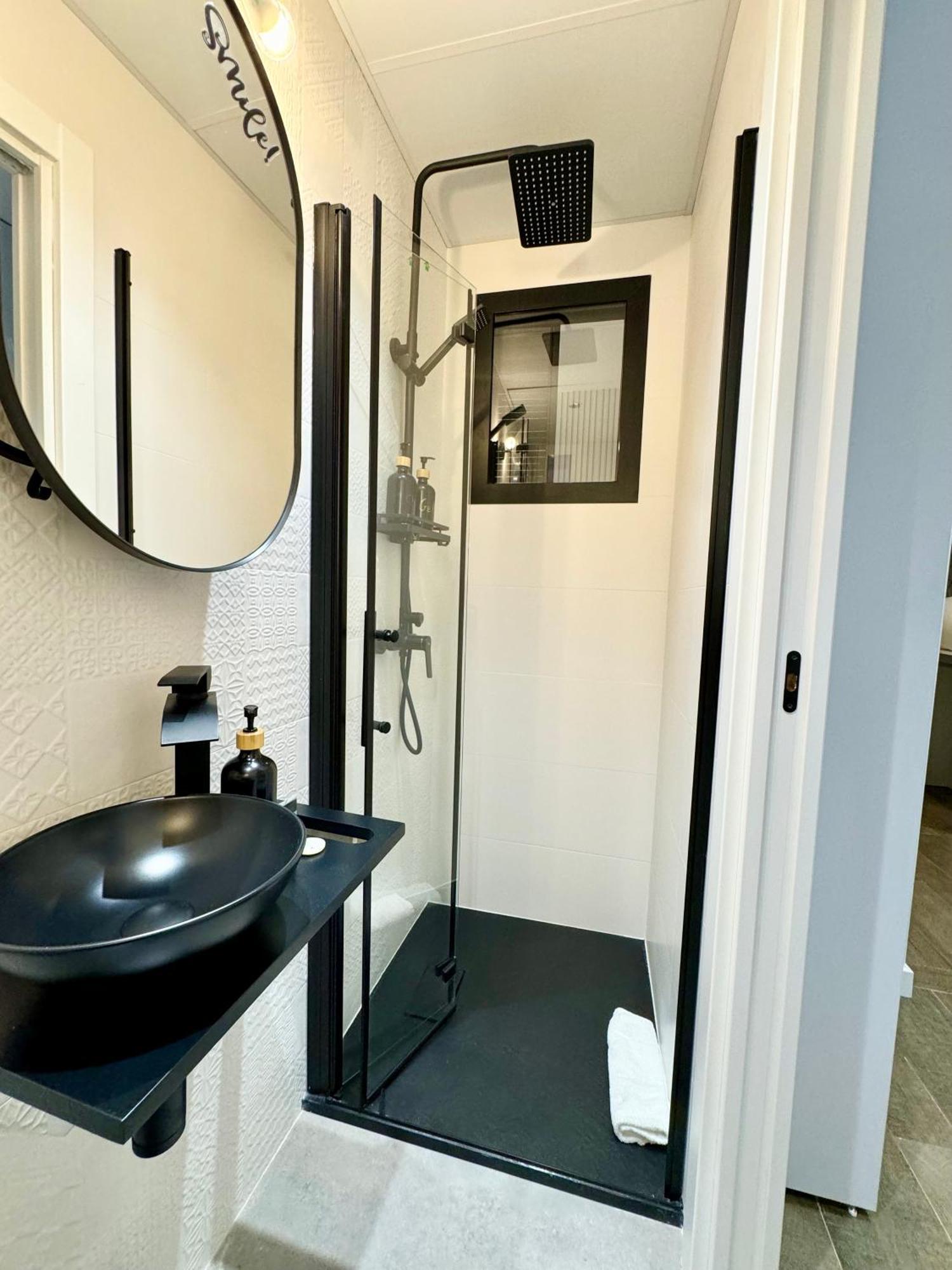 Luxury Flat City Center Full Equipe Non Touristic مدريد المظهر الخارجي الصورة